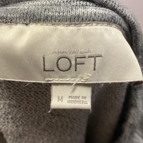 𝅺LOFT short sleeve sweater - Picture 4 of 4